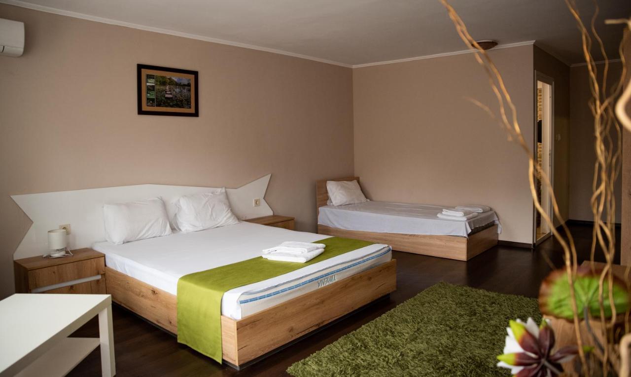Hotel Oppium Restaurant & Garden Русе Экстерьер фото