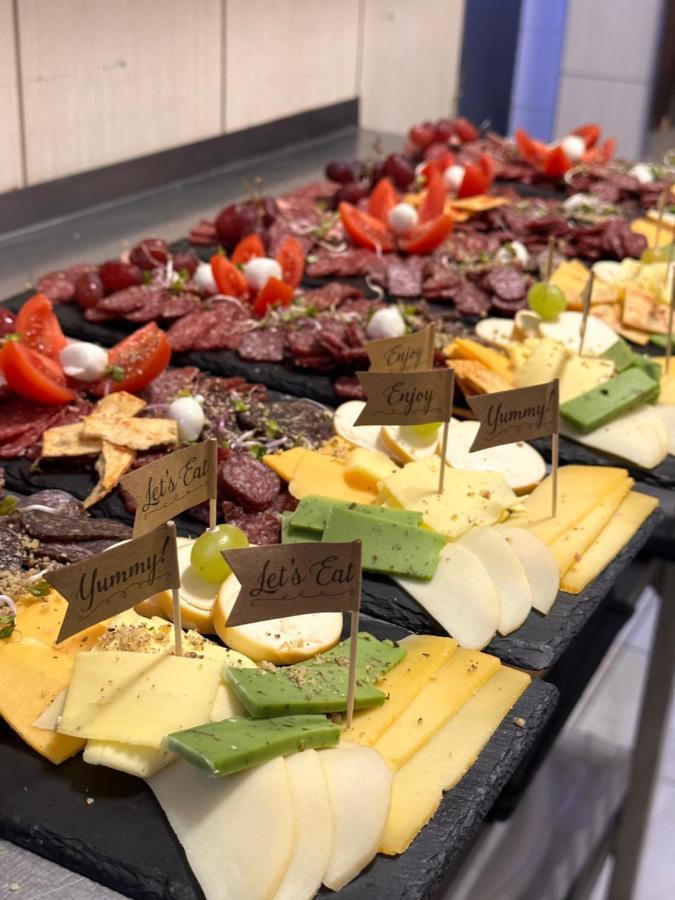 Hotel Oppium Restaurant & Garden Русе Экстерьер фото