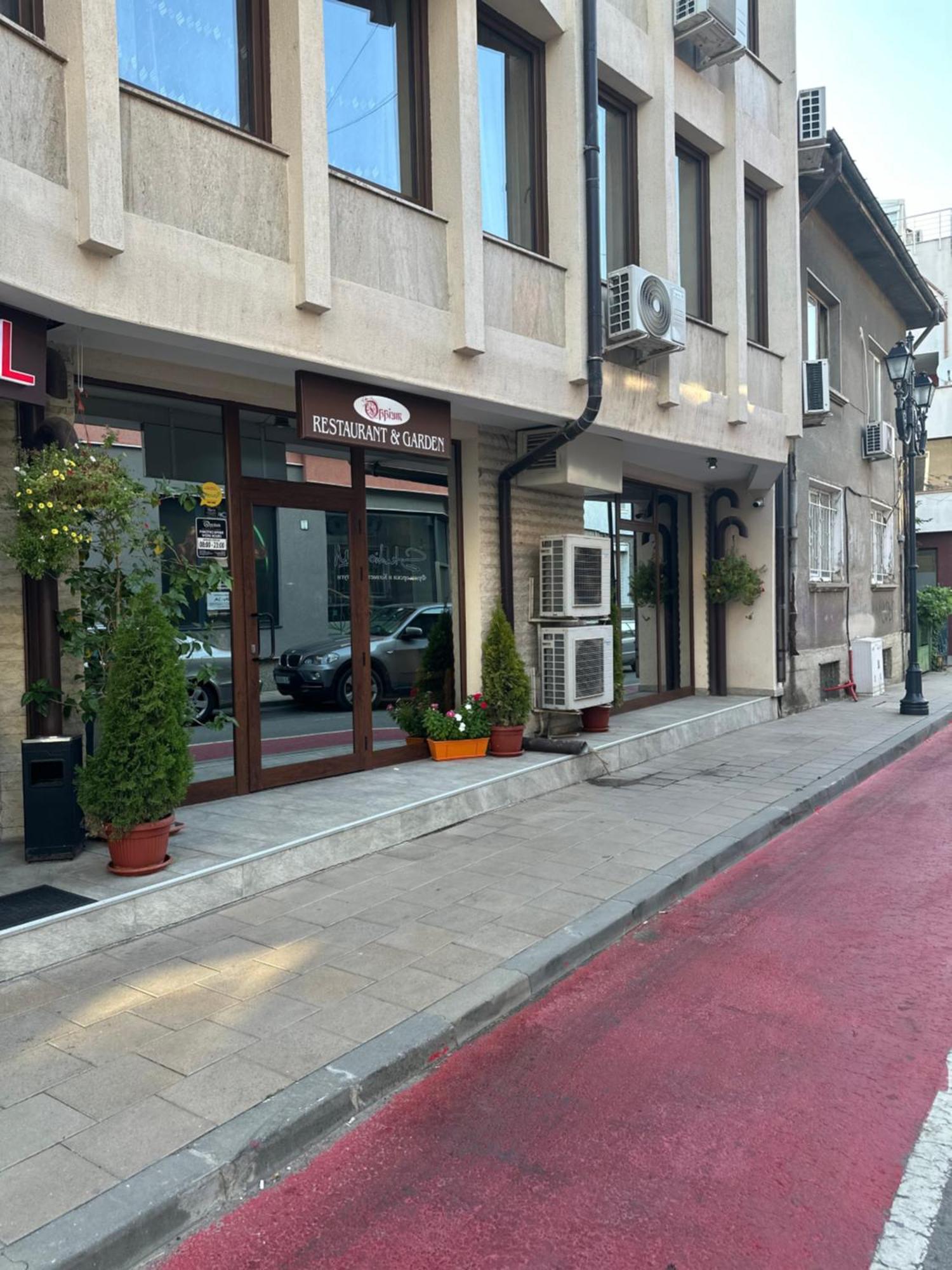 Hotel Oppium Restaurant & Garden Русе Экстерьер фото