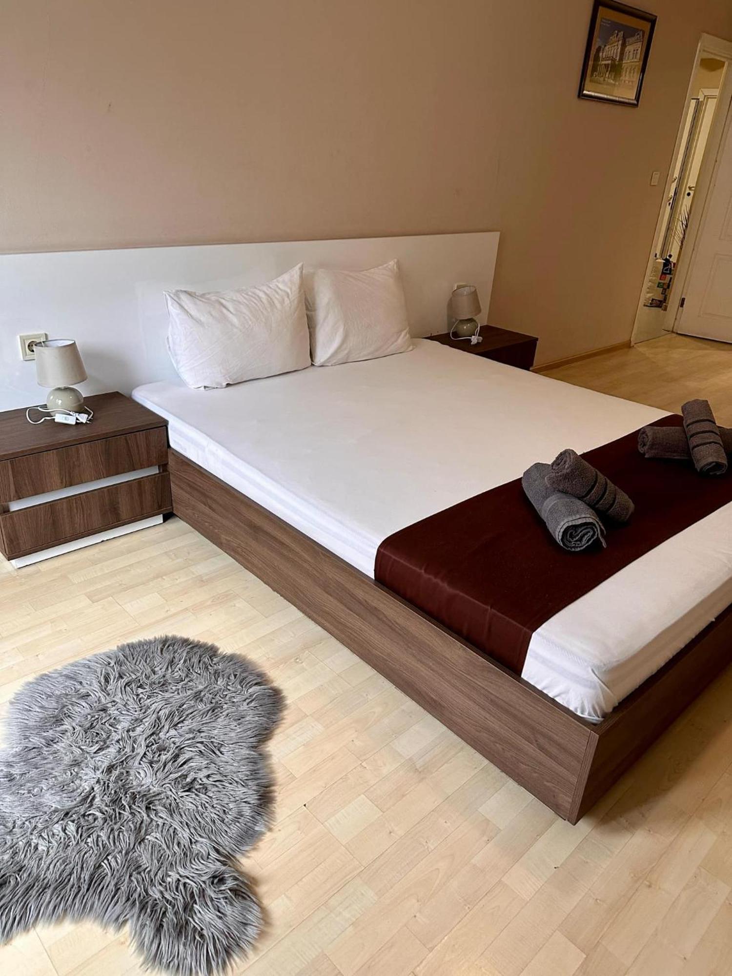 Hotel Oppium Restaurant & Garden Русе Экстерьер фото