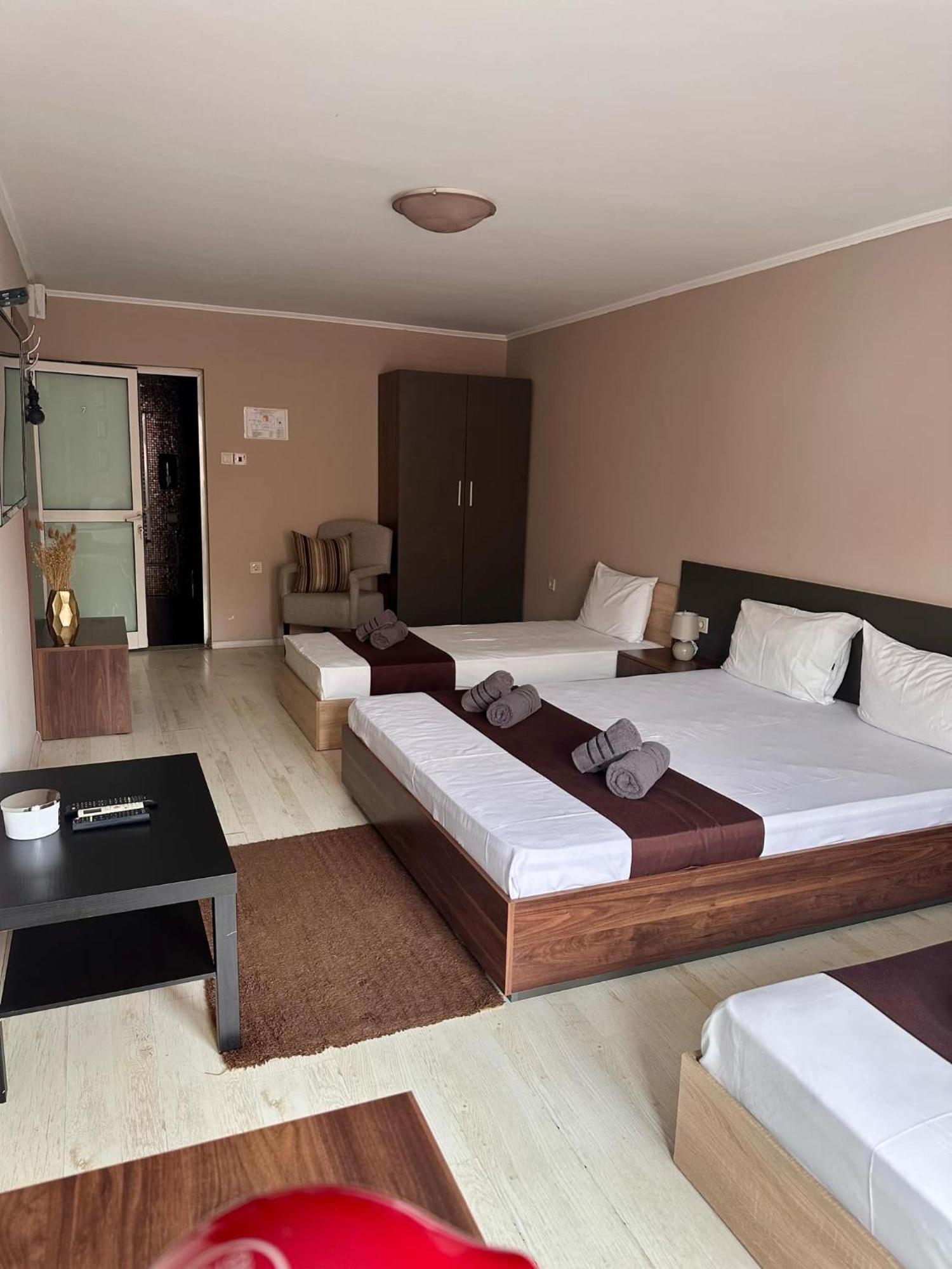 Hotel Oppium Restaurant & Garden Русе Экстерьер фото