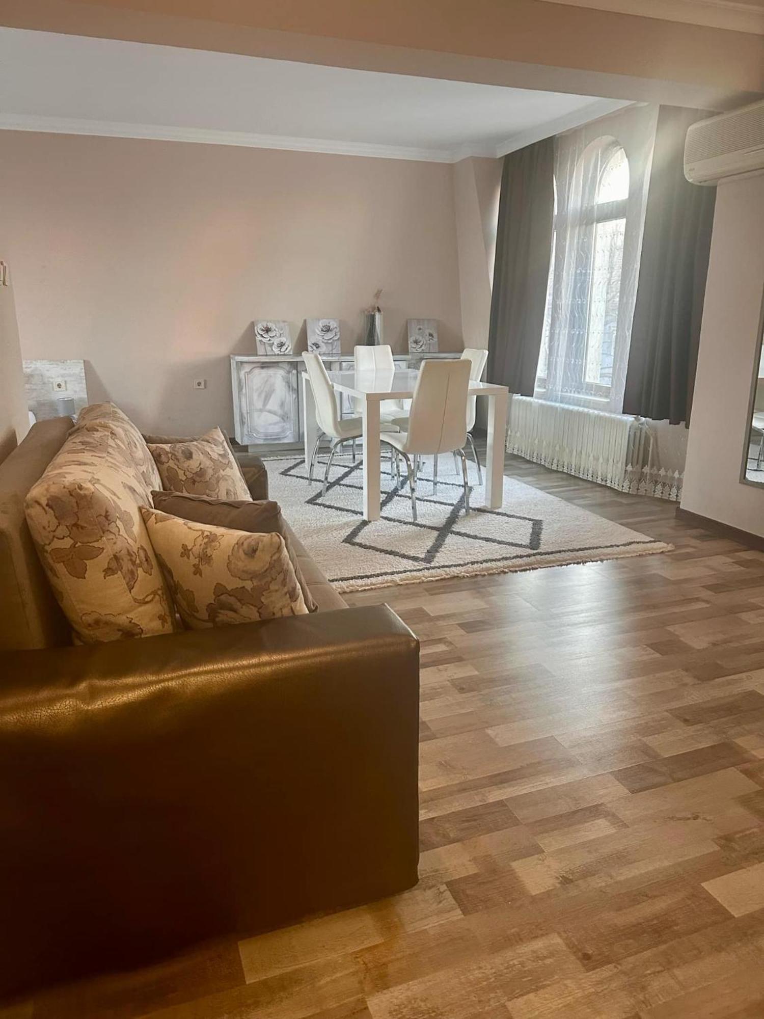 Hotel Oppium Restaurant & Garden Русе Экстерьер фото