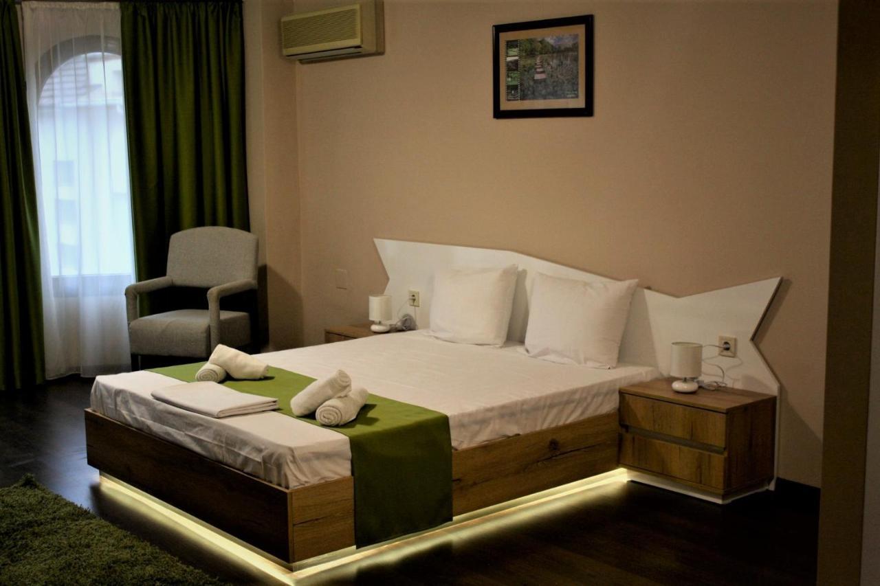 Hotel Oppium Restaurant & Garden Русе Экстерьер фото